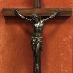 Crucifixo em Bronze – Artista Desconhecido